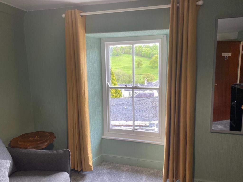 Готель Kings Arms Llandysul Екстер'єр фото